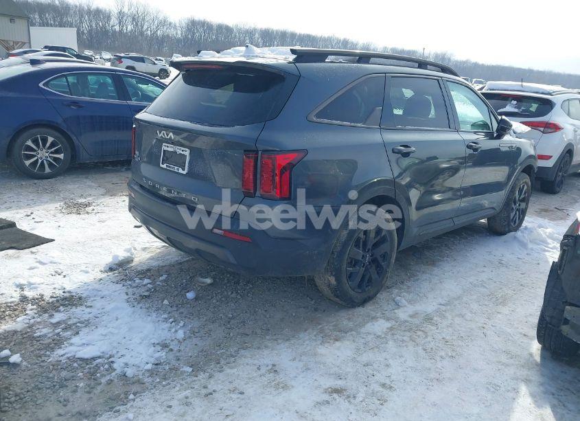 Photo 4 of 2022 Kia Sorento X-LINE S (VIN 5XYRLDLC2NG157333)