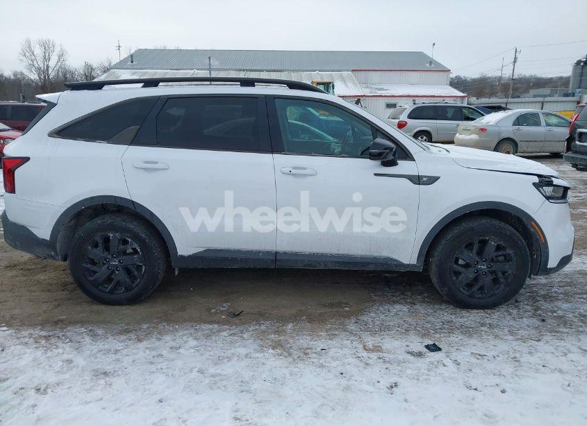 Photo 13 of 2022 Kia Sorento X-LINE S (VIN 5XYRLDLC3NG124762)