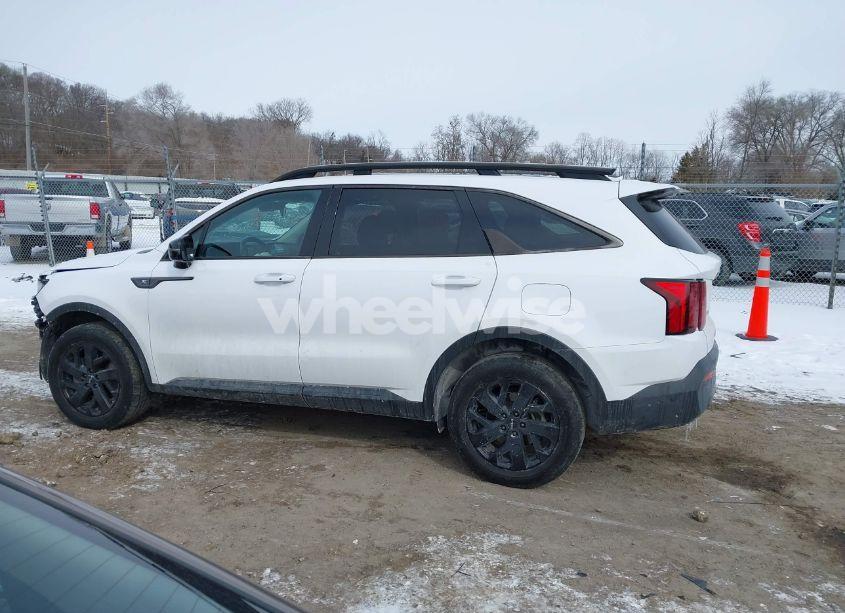 Photo 14 of 2022 Kia Sorento X-LINE S (VIN 5XYRLDLC3NG124762)