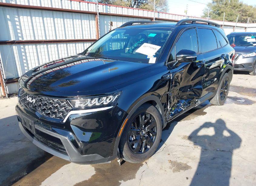 Photo 2 of 2023 Kia Sorento X-LINE S (VIN 5XYRLDLC6PG207105)