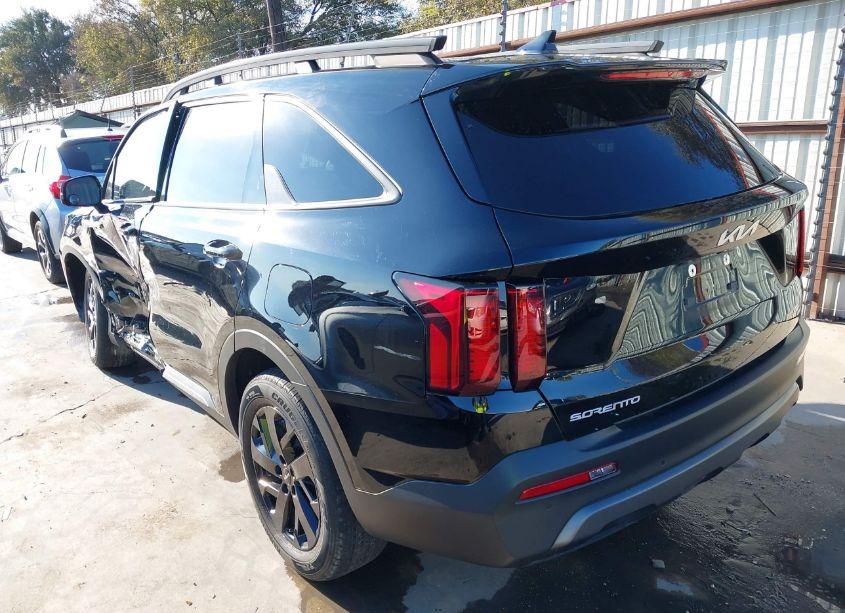 Photo 3 of 2023 Kia Sorento X-LINE S (VIN 5XYRLDLC6PG207105)