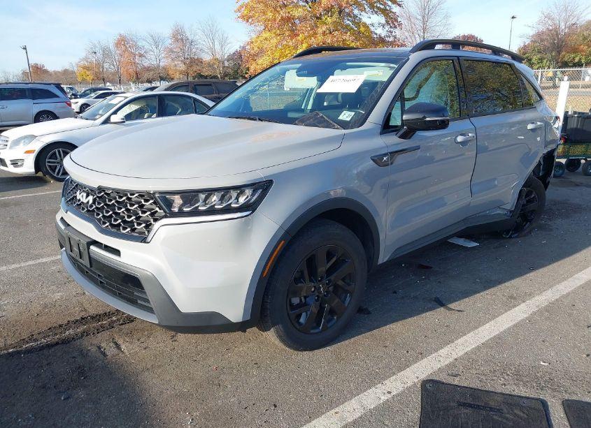Photo 2 of 2022 Kia Sorento X-LINE S (VIN 5XYRLDLC7NG131052)