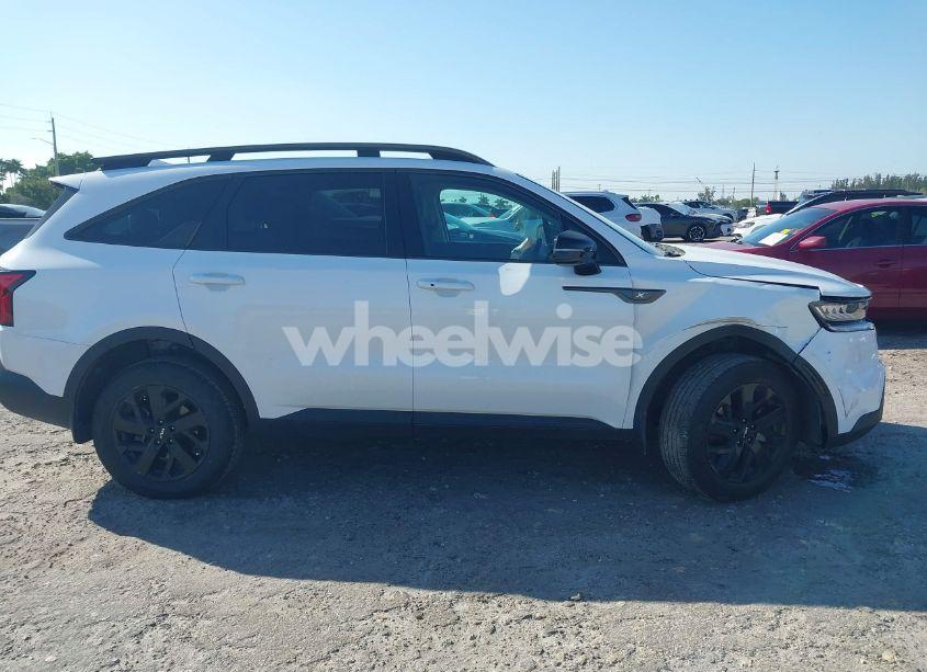 Photo 13 of 2023 Kia Sorento X-LINE S (VIN 5XYRLDLC7PG216279)