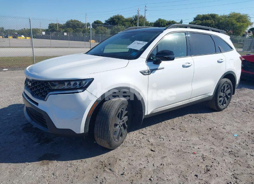 Photo 2 of 2023 Kia Sorento X-LINE S (VIN 5XYRLDLC7PG216279)