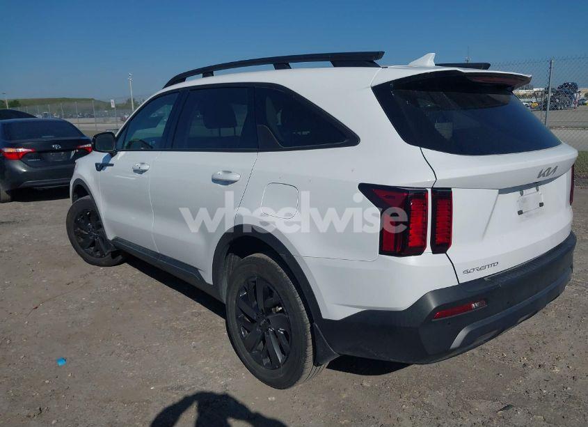 Photo 3 of 2023 Kia Sorento X-LINE S (VIN 5XYRLDLC7PG216279)