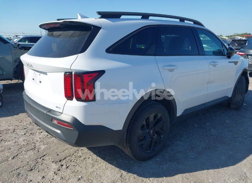 Photo 4 of 2023 Kia Sorento X-LINE S (VIN 5XYRLDLC7PG216279)