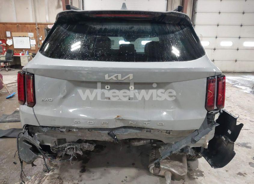 Photo 6 of 2022 Kia Sorento X-LINE S (VIN 5XYRLDLCXNG082848)