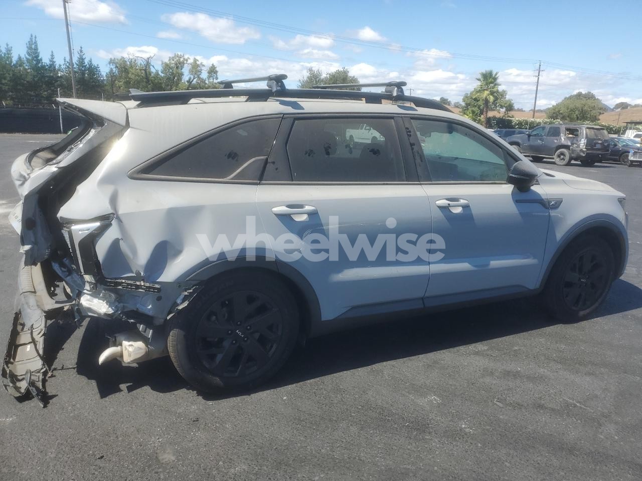 Photo 3 of 2022 KIA SORENTO S (VIN 5XYRLDLCXNG124841)