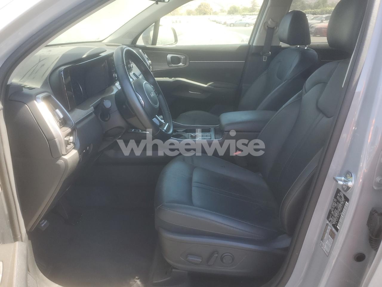 Photo 7 of 2022 KIA SORENTO S (VIN 5XYRLDLCXNG124841)