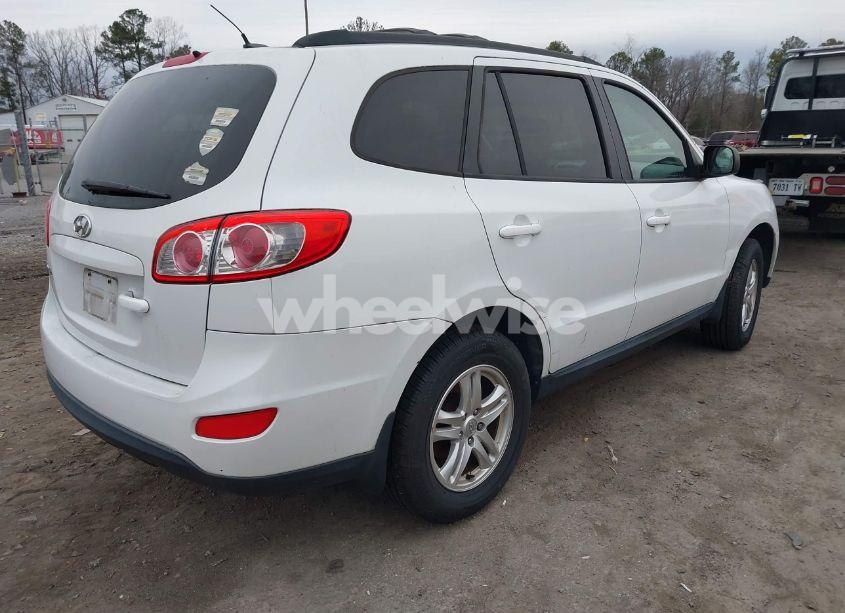 Photo 4 of 2012 Hyundai Santa FE GLS (VIN 5XYZG3AB9CG144214)