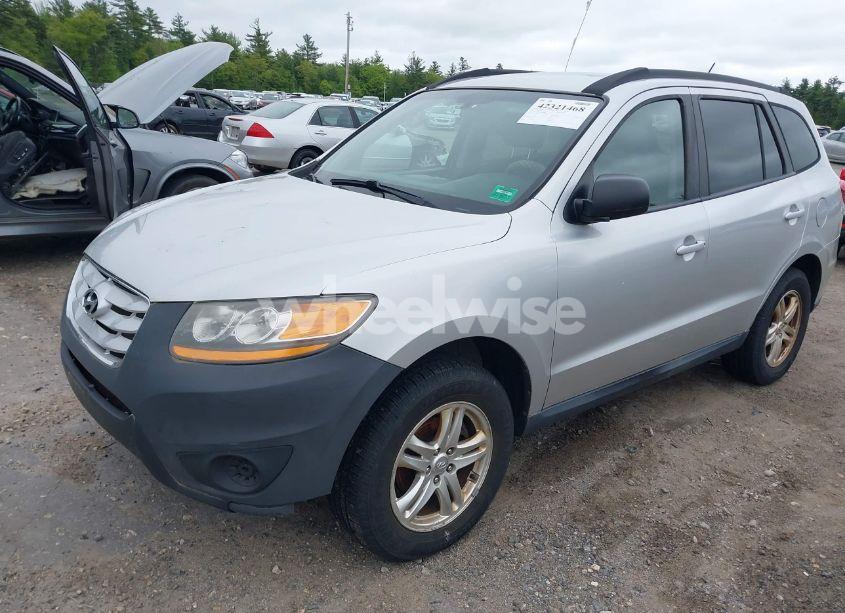 Photo 2 of 2011 Hyundai Santa FE GLS (VIN 5XYZGDAB0BG074686)