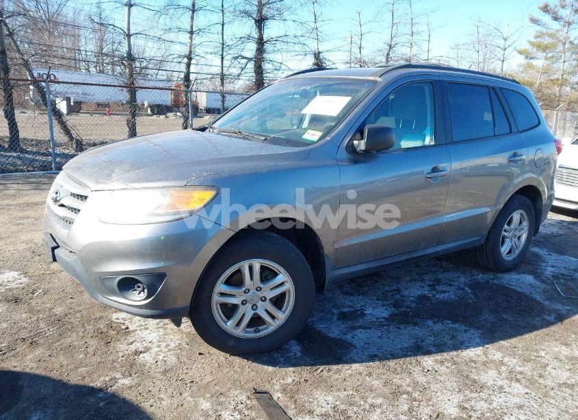 Photo 2 of 2012 Hyundai Santa FE GLS (VIN 5XYZGDAB0CG099797)
