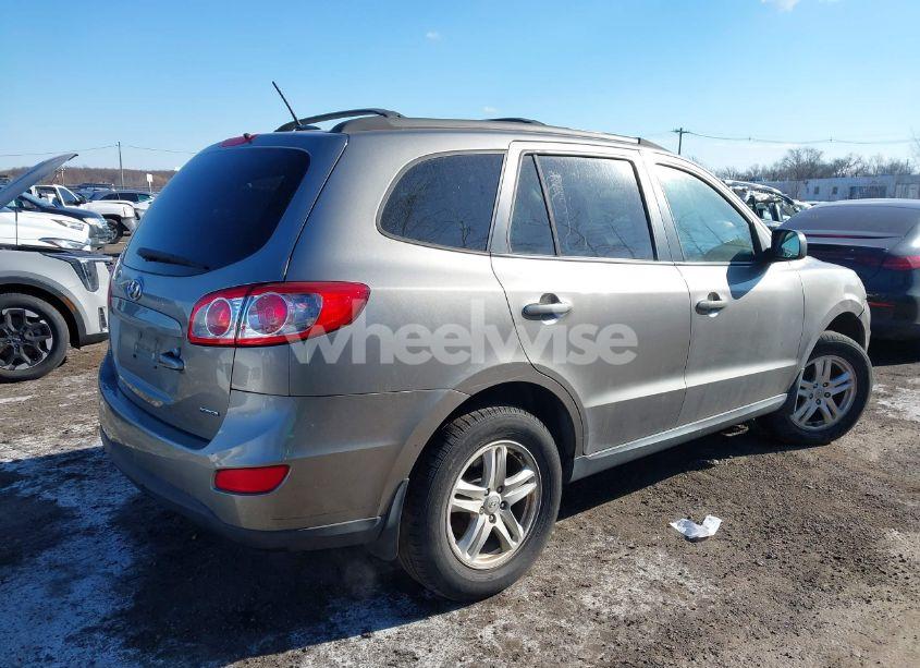 Photo 4 of 2012 Hyundai Santa FE GLS (VIN 5XYZGDAB0CG099797)