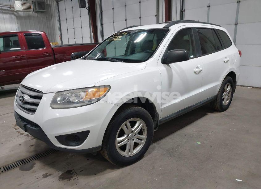 Photo 2 of 2012 Hyundai Santa FE GLS (VIN 5XYZGDAB0CG152093)