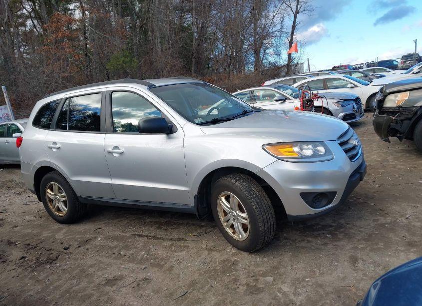 2012 Hyundai Santa FE GLS (VIN 5XYZGDAB7CG102663) main photo