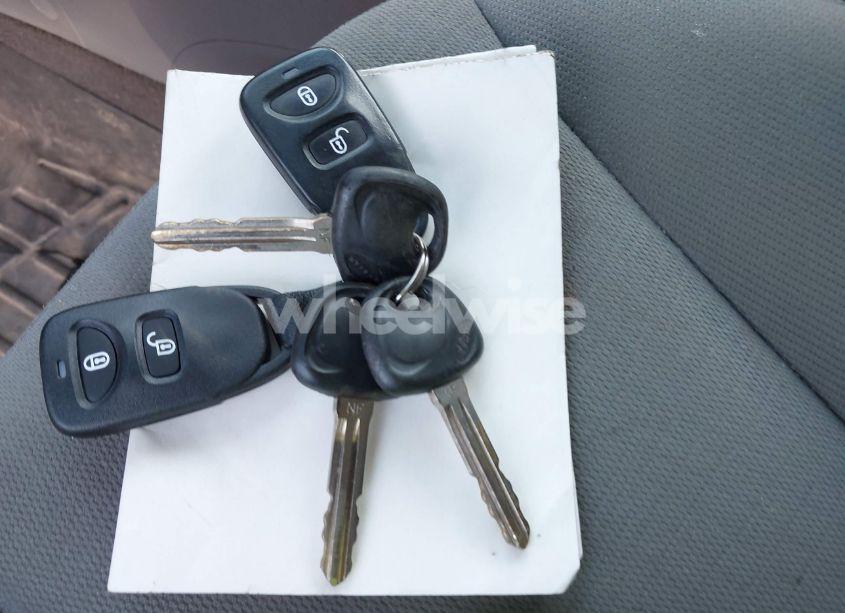 Photo 11 of 2011 Hyundai Santa FE GLS (VIN 5XYZGDAB9BG002952)