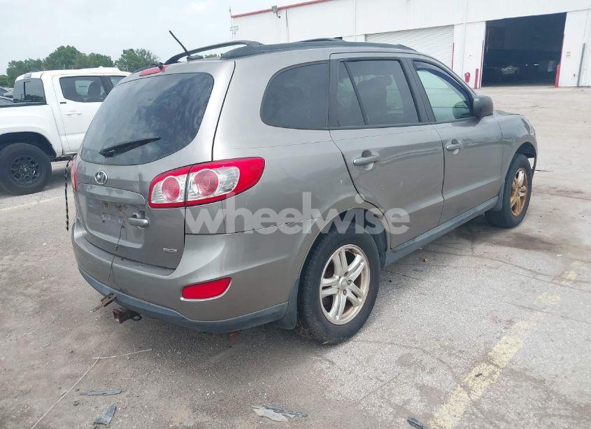 Photo 4 of 2012 Hyundai Santa FE GLS (VIN 5XYZGDAB9CG111624)