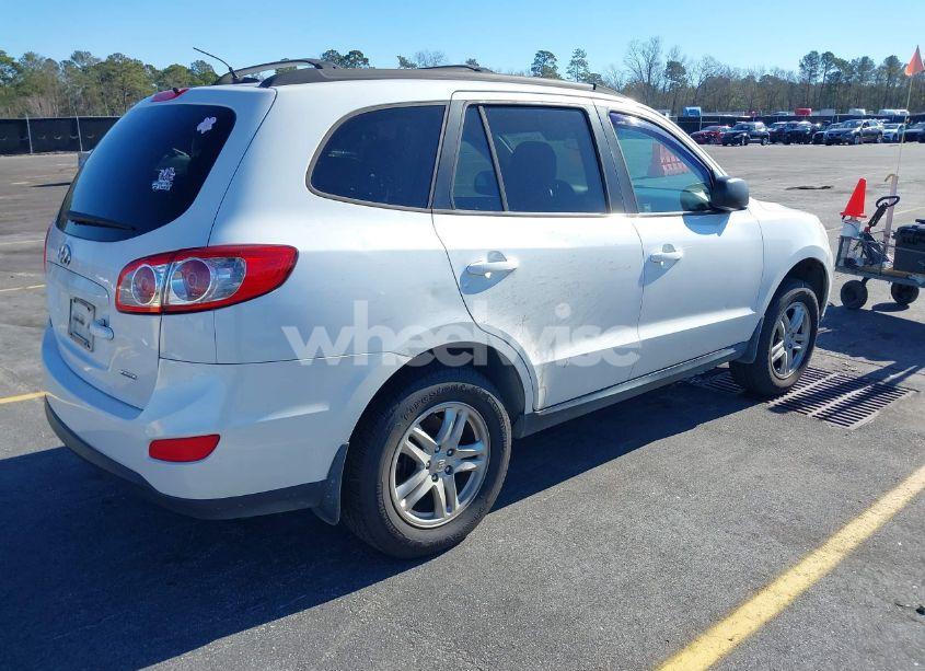 Photo 4 of 2012 Hyundai Santa FE GLS (VIN 5XYZGDAB9CG149936)