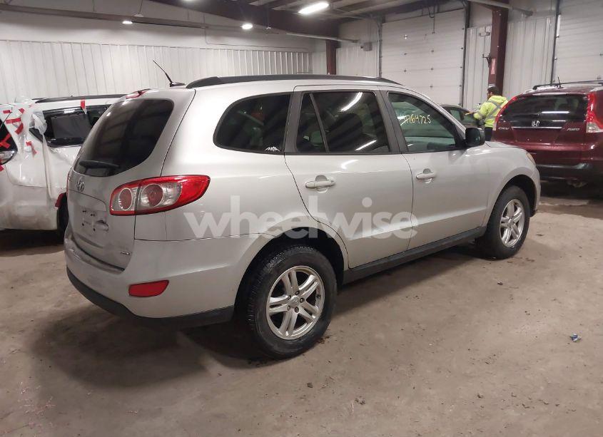 Photo 4 of 2011 Hyundai Santa FE GLS (VIN 5XYZGDABXBG018139)