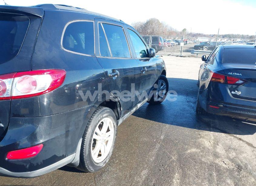 Photo 4 of 2011 Hyundai Santa FE SE (VIN 5XYZH4AG1BG053421)