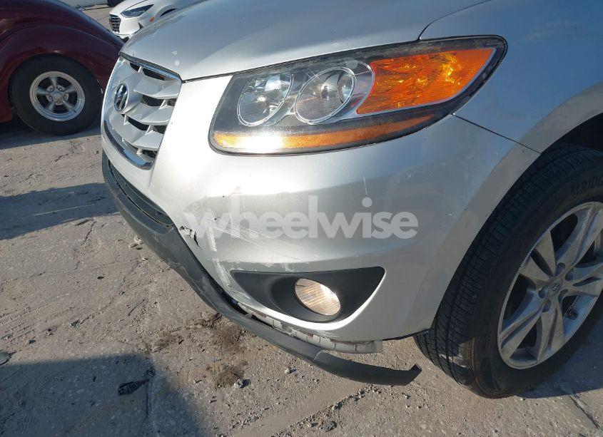Photo 6 of 2011 Hyundai Santa FE SE (VIN 5XYZH4AG4BG059813)