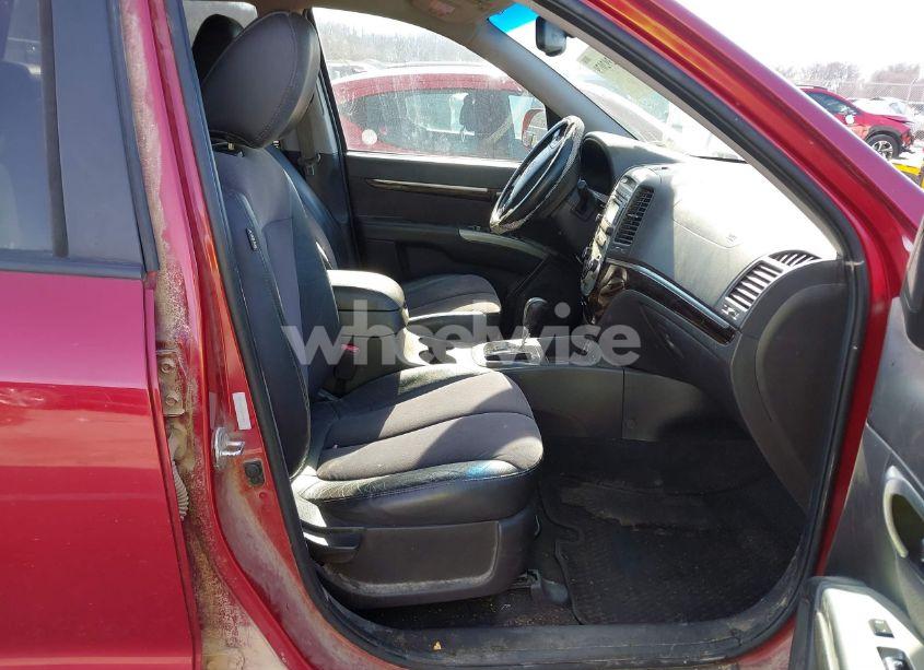 Photo 5 of 2011 Hyundai Santa FE SE (VIN 5XYZH4AG8BG060317)