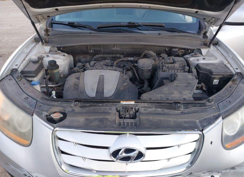 Photo 10 of 2011 Hyundai Santa FE SE (VIN 5XYZH4AG8BG062519)
