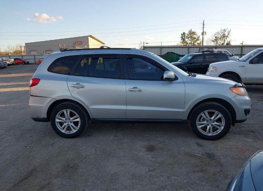 Photo 13 of 2011 Hyundai Santa FE SE (VIN 5XYZH4AG8BG062519)