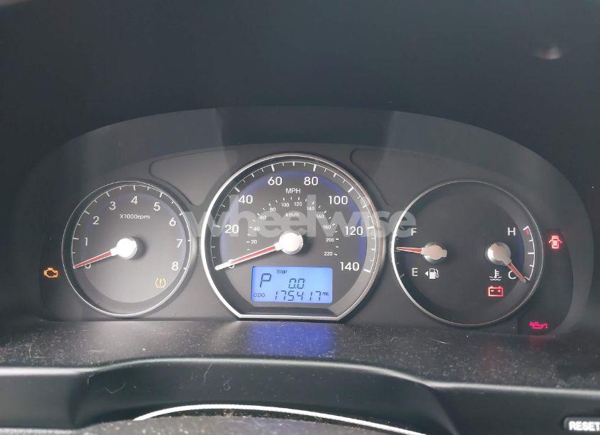 Photo 7 of 2011 Hyundai Santa FE SE (VIN 5XYZH4AG9BG091365)