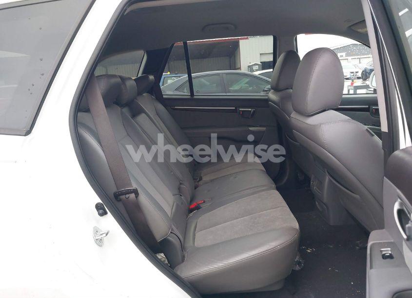 Photo 8 of 2011 Hyundai Santa FE SE (VIN 5XYZH4AG9BG091365)