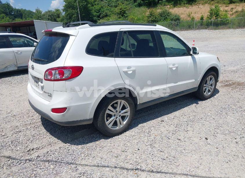 Photo 4 of 2011 Hyundai Santa FE SE (VIN 5XYZHDAG0BG029644)
