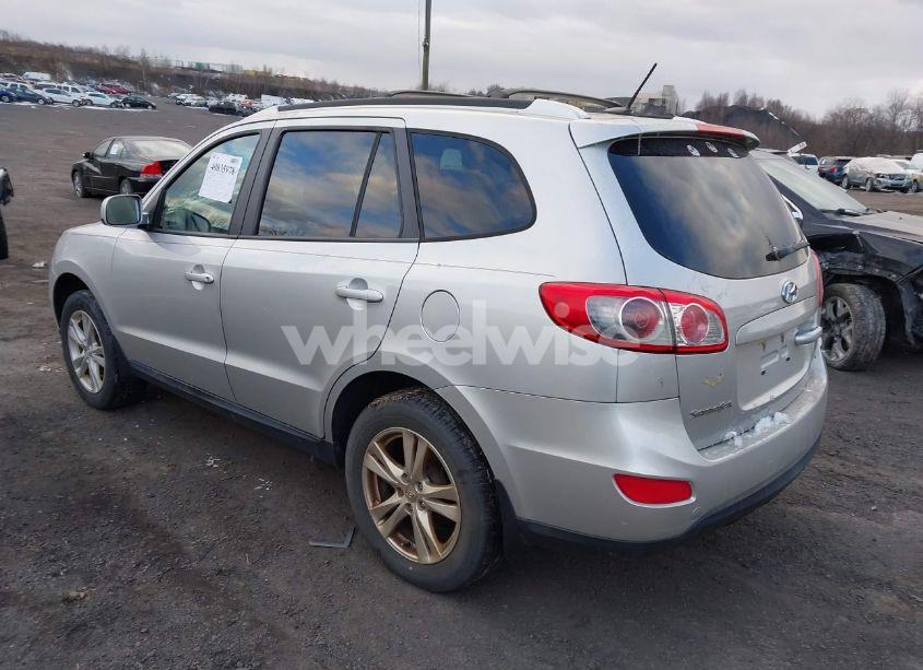 Photo 3 of 2012 Hyundai Santa FE SE (VIN 5XYZHDAG2CG121355)