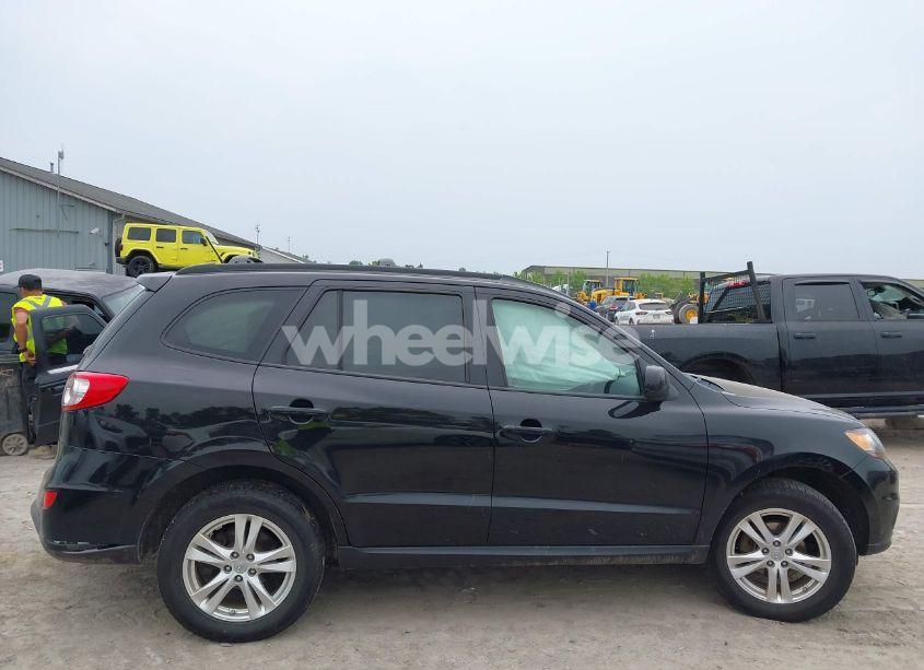 Photo 13 of 2011 Hyundai Santa FE SE (VIN 5XYZHDAG3BG087392)