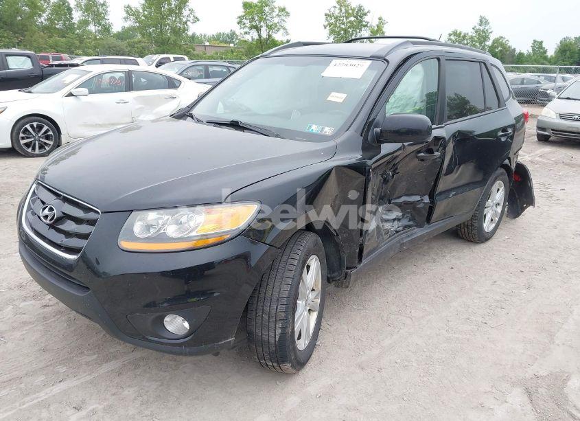 Photo 2 of 2011 Hyundai Santa FE SE (VIN 5XYZHDAG3BG087392)