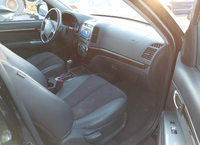 Photo 5 of 2011 Hyundai Santa FE SE (VIN 5XYZHDAG4BG029713)