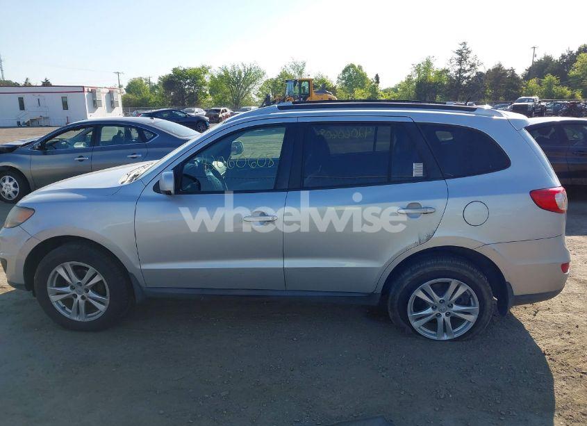 Photo 14 of 2011 Hyundai Santa FE SE (VIN 5XYZHDAG4BG038783)