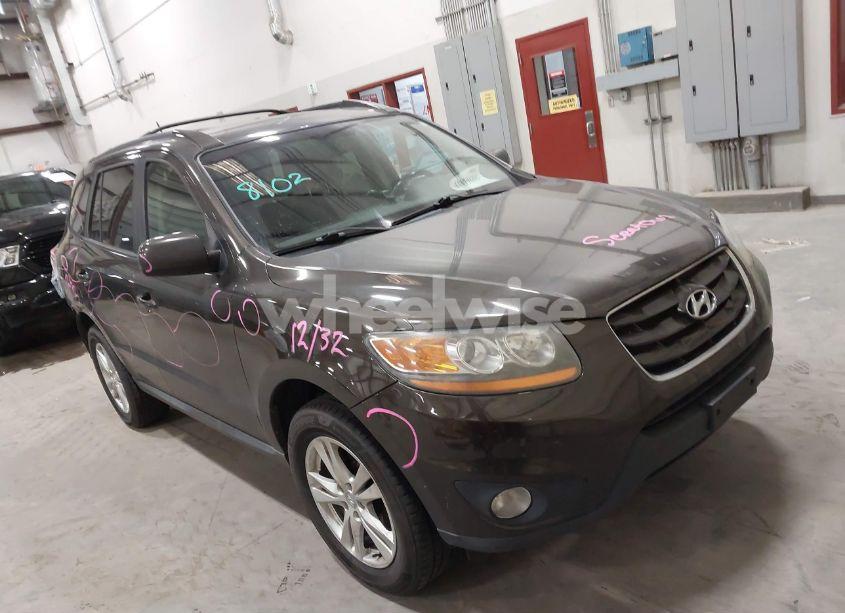 2011 Hyundai Santa FE SE (VIN 5XYZHDAG5BG090777) main photo