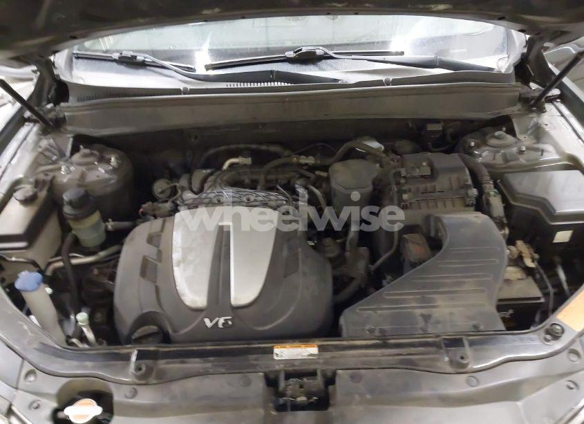 Photo 10 of 2011 Hyundai Santa FE SE (VIN 5XYZHDAG5BG090777)