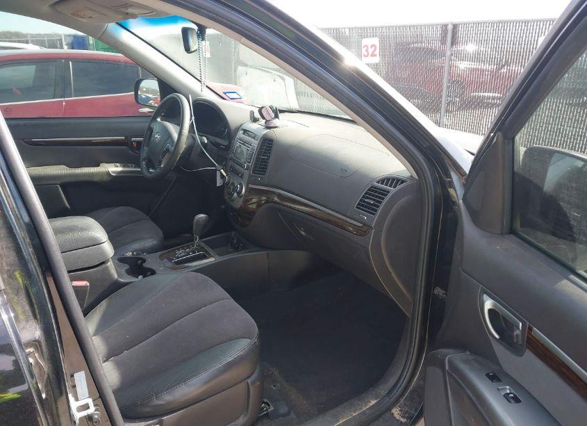 Photo 5 of 2011 Hyundai Santa FE SE (VIN 5XYZHDAG6BG059683)