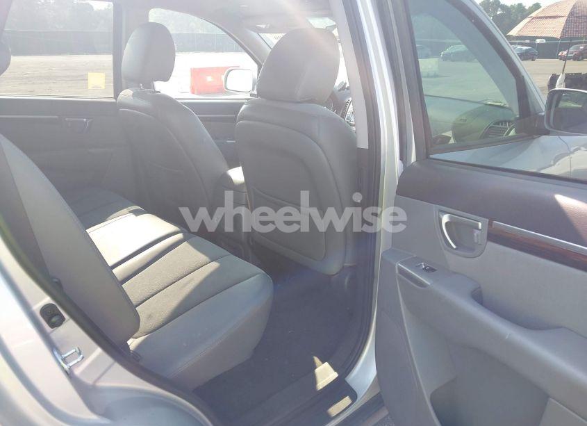 Photo 8 of 2011 Hyundai Santa FE SE (VIN 5XYZHDAG7BG050877)