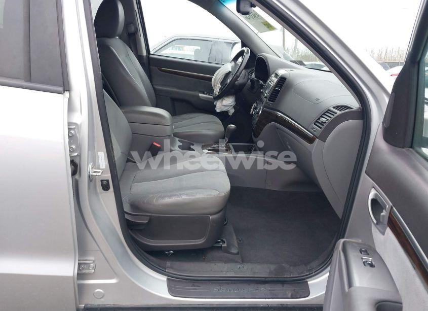 Photo 5 of 2011 Hyundai Santa FE SE (VIN 5XYZHDAG7BG062396)