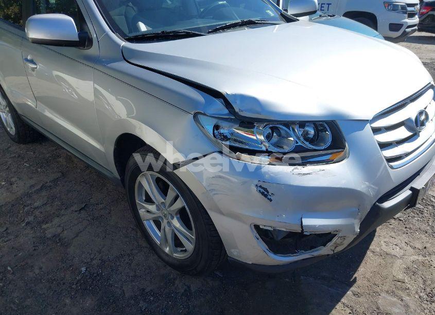 Photo 6 of 2011 Hyundai Santa FE SE (VIN 5XYZHDAG8BG065047)