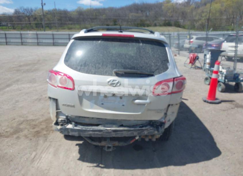 Photo 16 of 2011 Hyundai Santa FE SE (VIN 5XYZHDAGXBG008140)