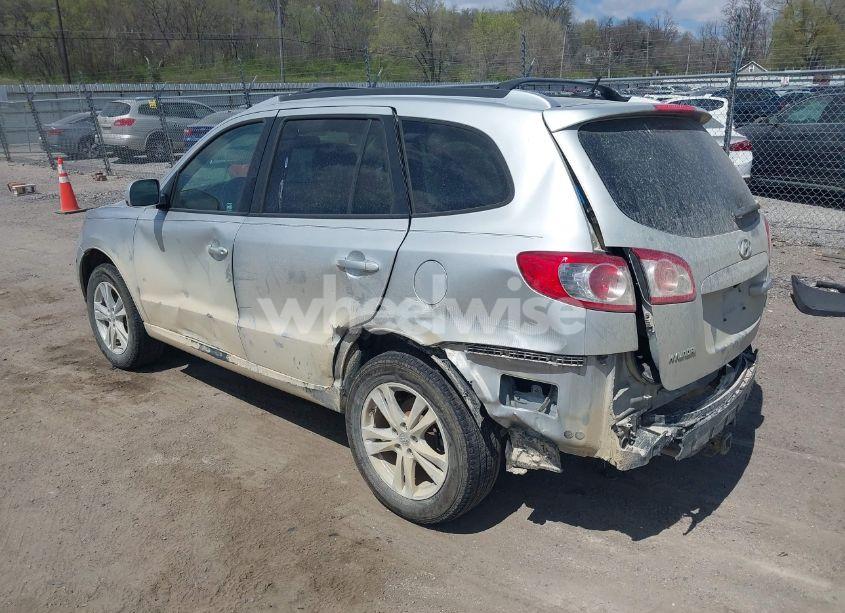 Photo 3 of 2011 Hyundai Santa FE SE (VIN 5XYZHDAGXBG008140)