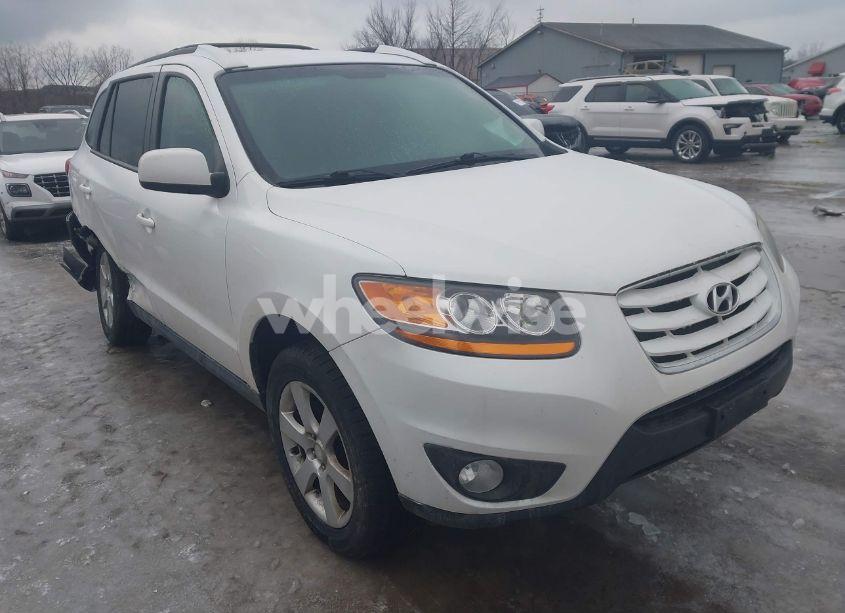 2011 Hyundai Santa FE SE (VIN 5XYZHDAGXBG008896) main photo
