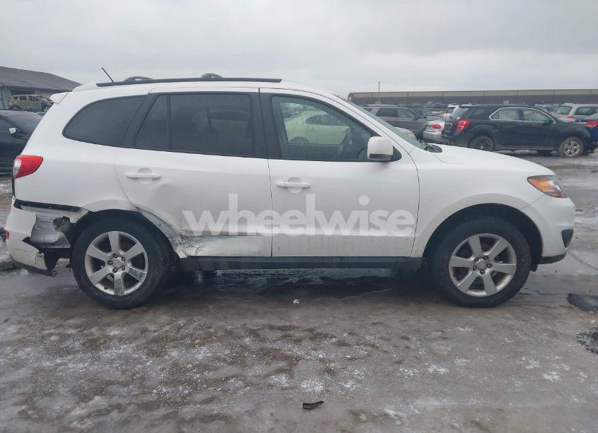 Photo 13 of 2011 Hyundai Santa FE SE (VIN 5XYZHDAGXBG008896)