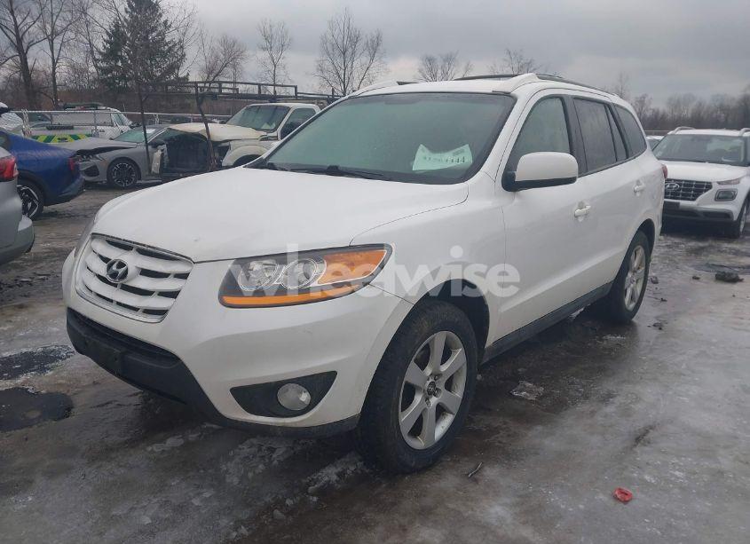 Photo 2 of 2011 Hyundai Santa FE SE (VIN 5XYZHDAGXBG008896)