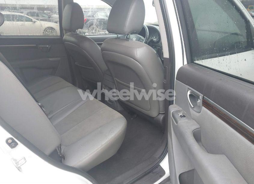 Photo 8 of 2011 Hyundai Santa FE SE (VIN 5XYZHDAGXBG008896)