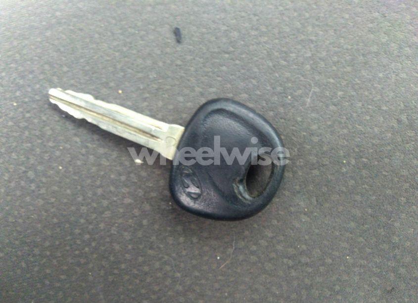 Photo 11 of 2011 Hyundai Santa FE SE (VIN 5XYZHDAGXBG022121)