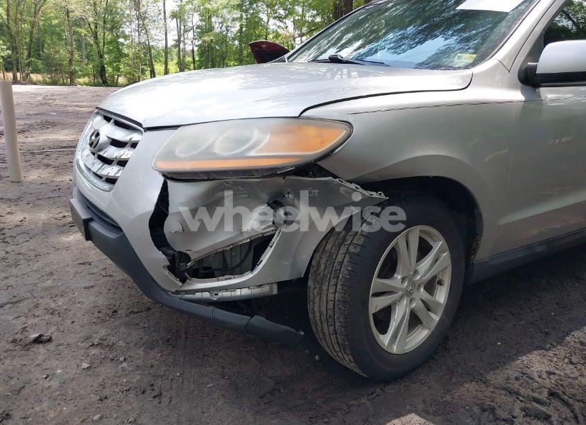 Photo 6 of 2011 Hyundai Santa FE LIMITED V6 (VIN 5XYZKDAG0BG010934)